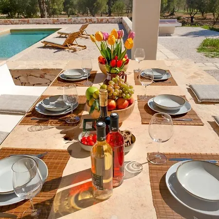 Antique Villa, Casa Rosa - 3 Bed, 2 Bath With Pool Ferienhaus