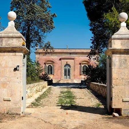 Antique Villa, Casa Rosa - 3 Bed, 2 Bath With Pool Ferienhaus