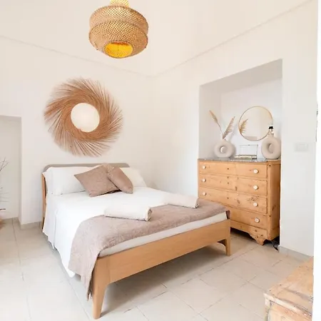 Antique Villa, Casa Rosa - 3 Bed, 2 Bath With Pool * Ceglie Messapica