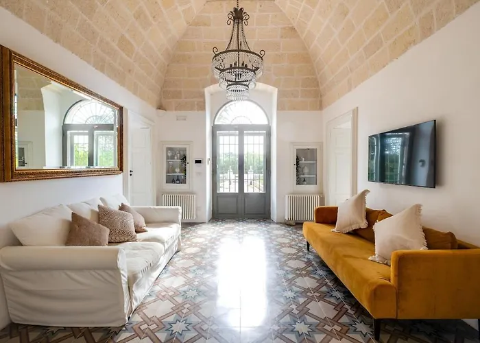Casa vacanze Antique Villa, Casa Rosa - 3 Bed, 2 Bath With Pool