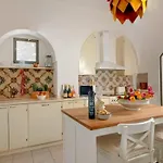 Antique Villa, Casa Rosa - 3 Bed, 2 Bath With Pool צ'לייה מספיקה